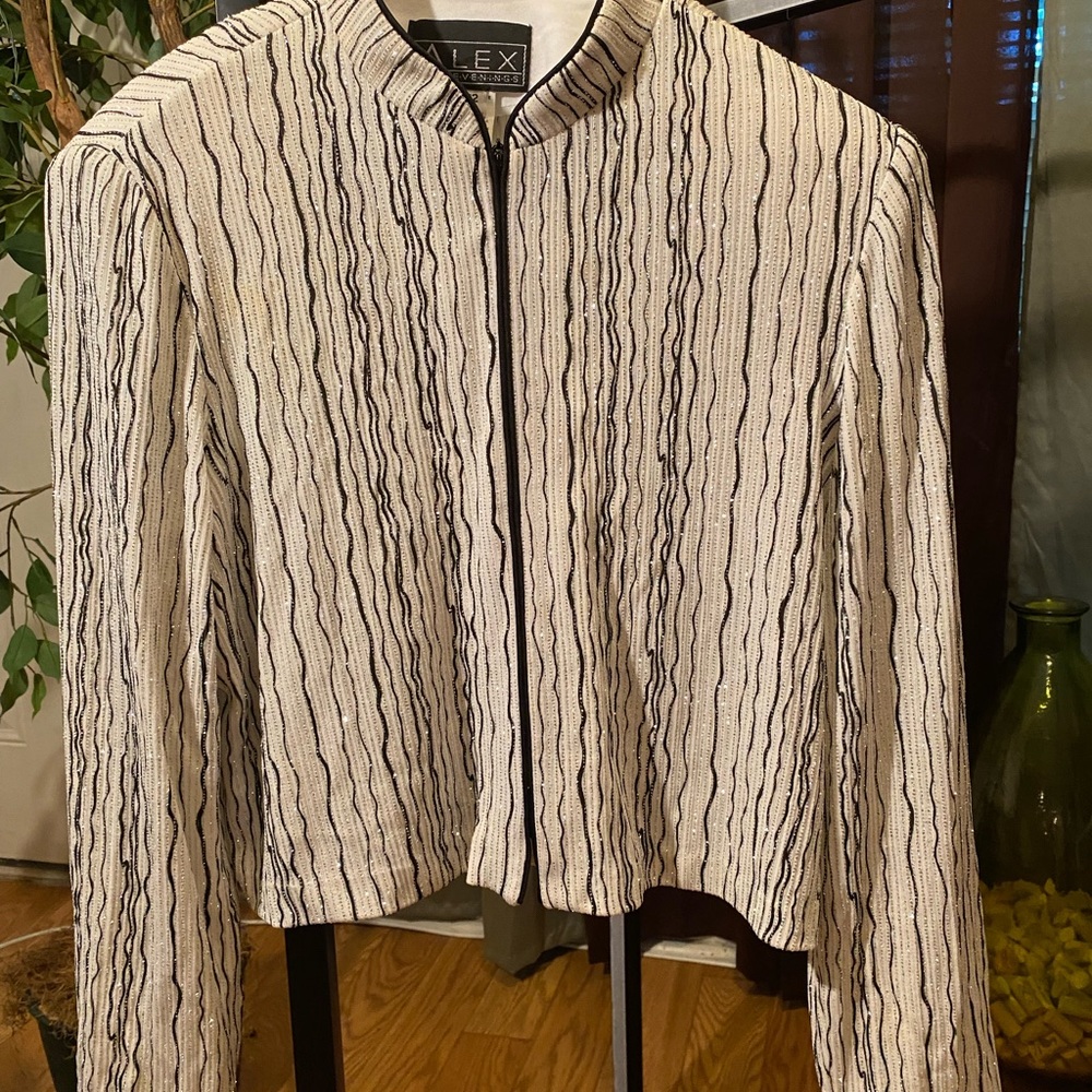 Vest jacket - Picture 4 of 12